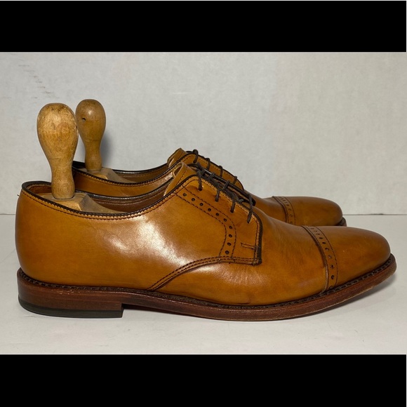Allen Edmonds Other - Allen Edmonds Clifton Walnut Leather Oxford Shoe